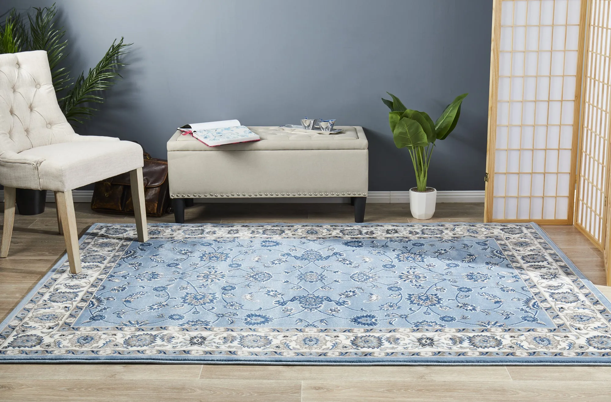 Alphonsine Classic Style Floral Rug