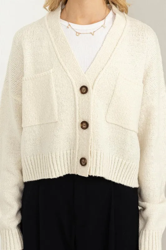 CROPPED CARDIGAN SWEATER