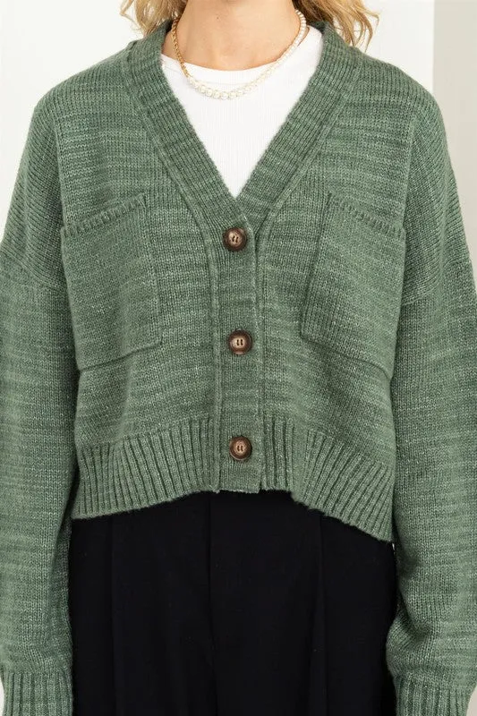 CROPPED CARDIGAN SWEATER