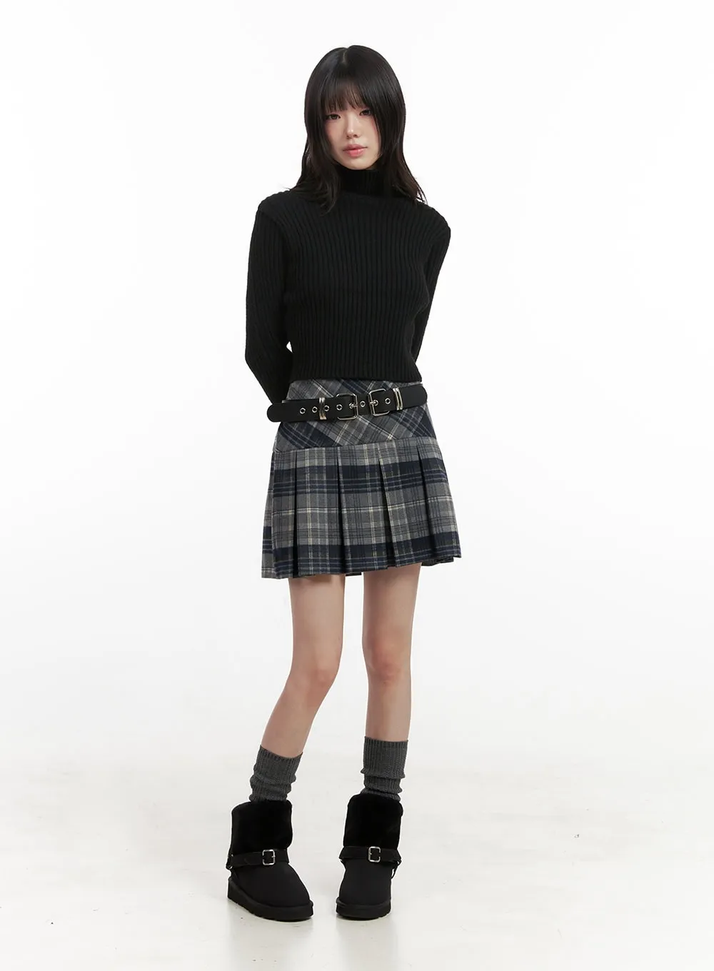 Ribbed Knit Cropped Sweater IN427