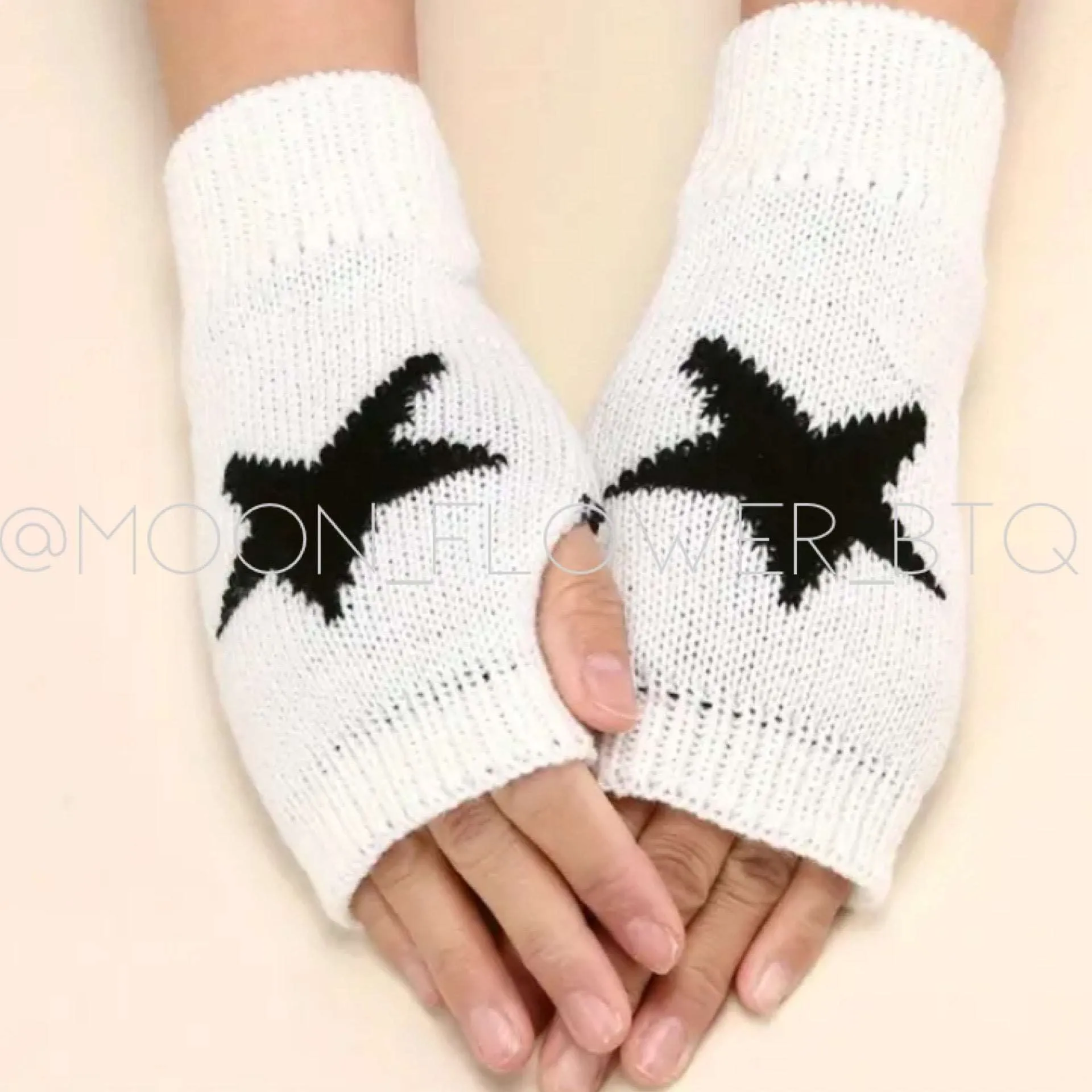 White Star Knit Fingerless Winter Gloves